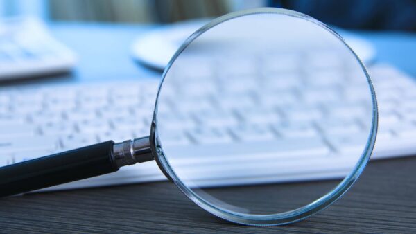 Wie verbessert KI den Due-Diligence-Prozess?