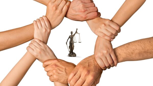 KI in Nonprofit-Organisationen: Zugang zur Justiz verbessern