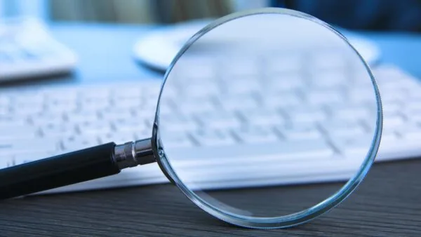 Wie verbessert KI den Due-Diligence-Prozess?