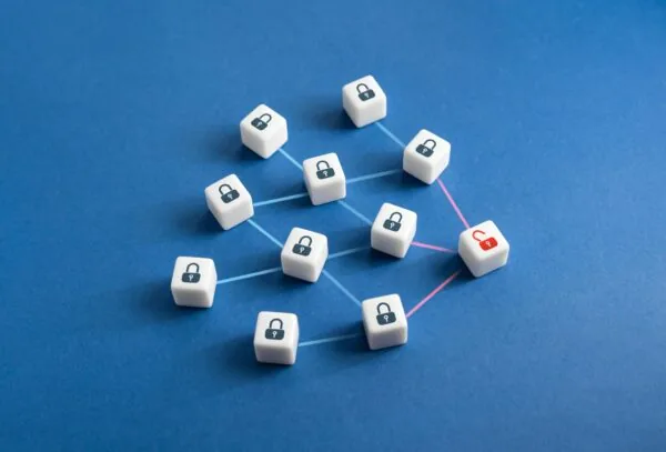 KI-Sicherheitsrisiken im Recht: Datenschutz & Regulierung